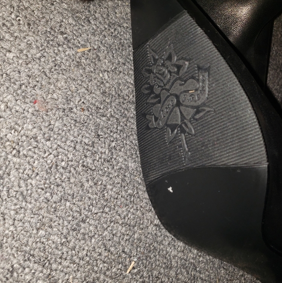 Boots - Picture 2 of 6